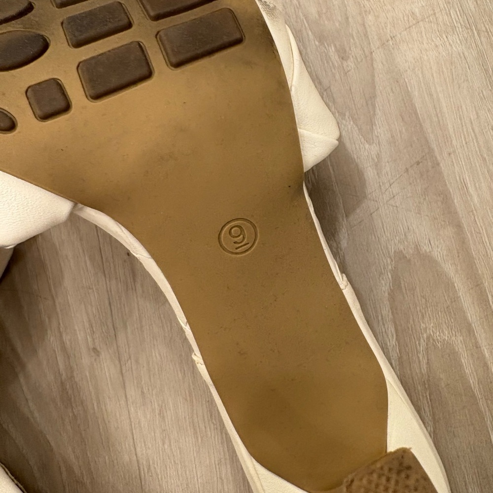 Elegant Cream (more white) Women's Shoes - Picture 4 of 4